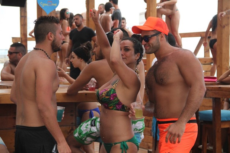 Cyan Beach Bar on Sunday